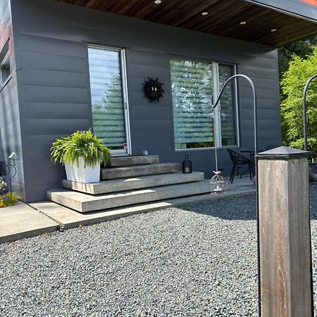 The Cube Apartment Cowichan Bay Exterior photo