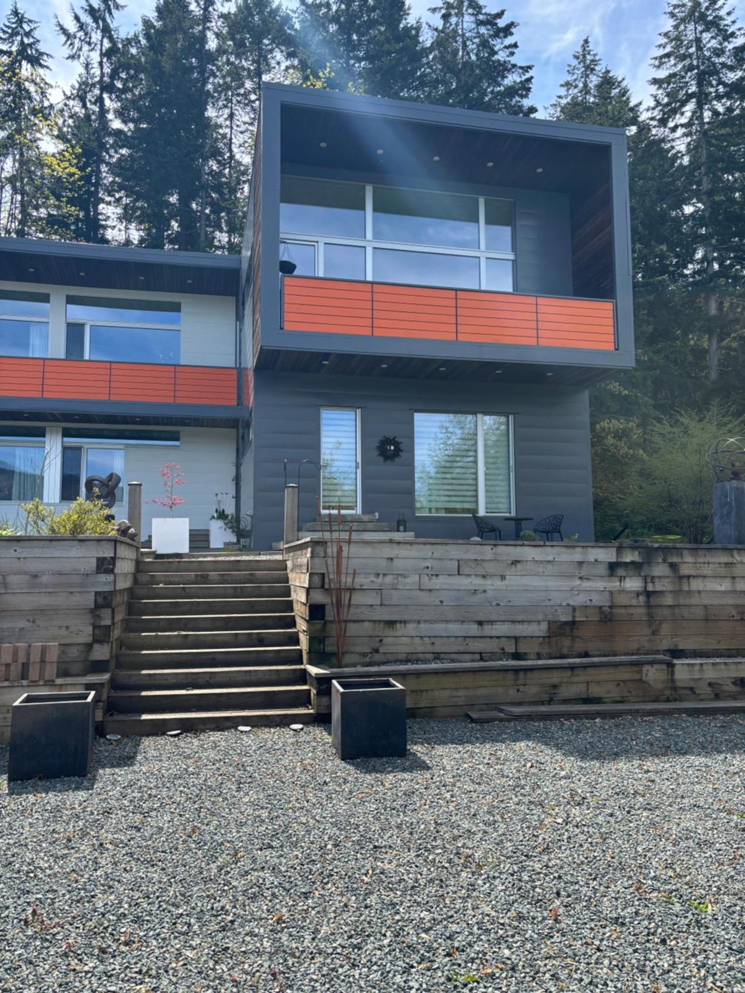 The Cube Apartment Cowichan Bay Exterior photo